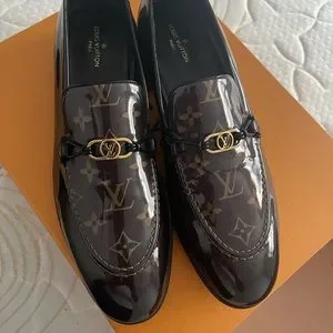 Louis Vuitton | Shoes | Never Worn Brand New Runs Big 85 Is 